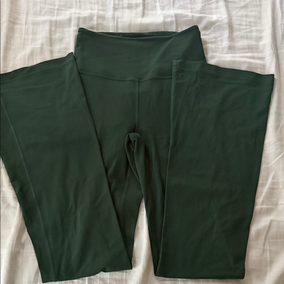 Lululemon Athletica Emerald Green Boot Cut Pants - Picture 3 of 3